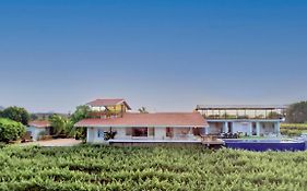 Saffronstays Onellaa, Nashik - Infinity Pool Villa Surrounded By A Vineyard